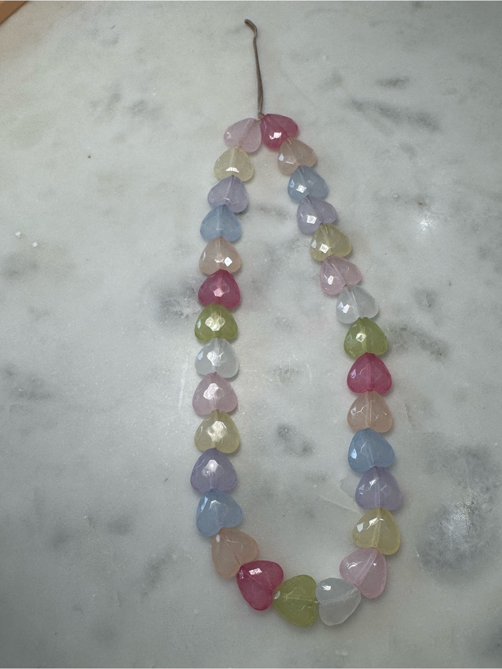 🫧 Urban Outfitters Pastel Heart Bead Phone Charm Wrist Strap 🫧 - Picture 4 of 5